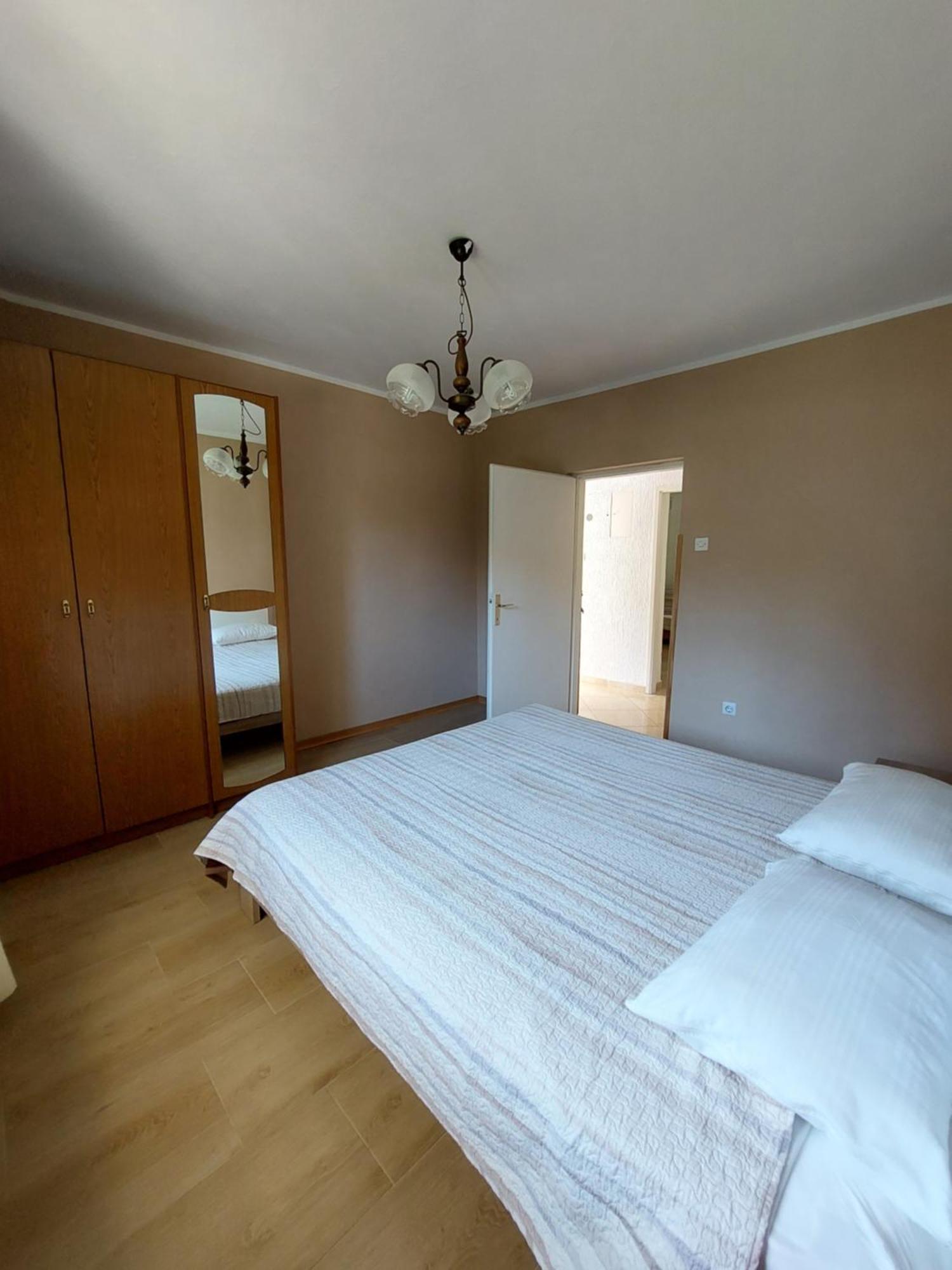 Appartamenti Clara Porec Esterno foto