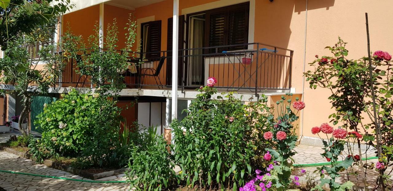 Appartamenti Clara Porec Esterno foto