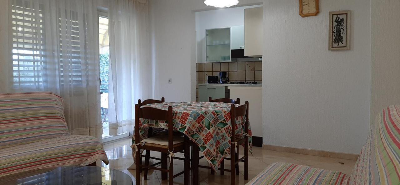 Appartamenti Clara Porec Esterno foto